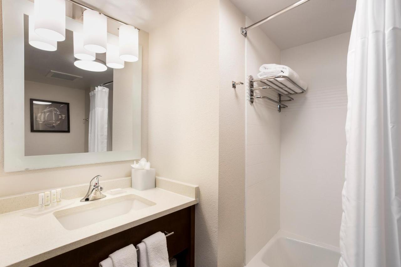 Towneplace Suites By Marriott San Mateo Foster City Extérieur photo