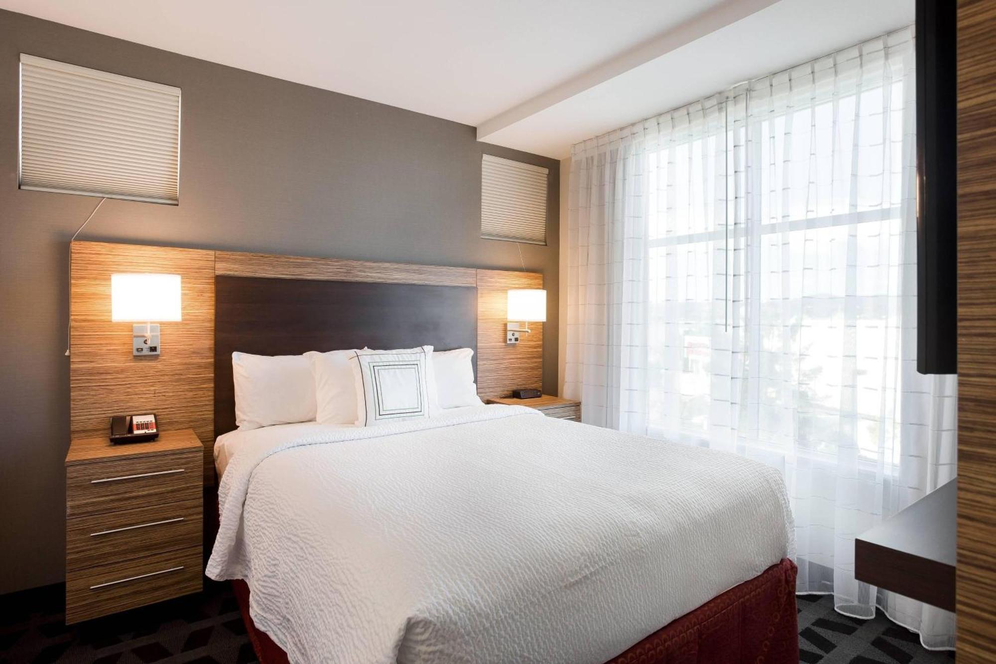 Towneplace Suites By Marriott San Mateo Foster City Extérieur photo