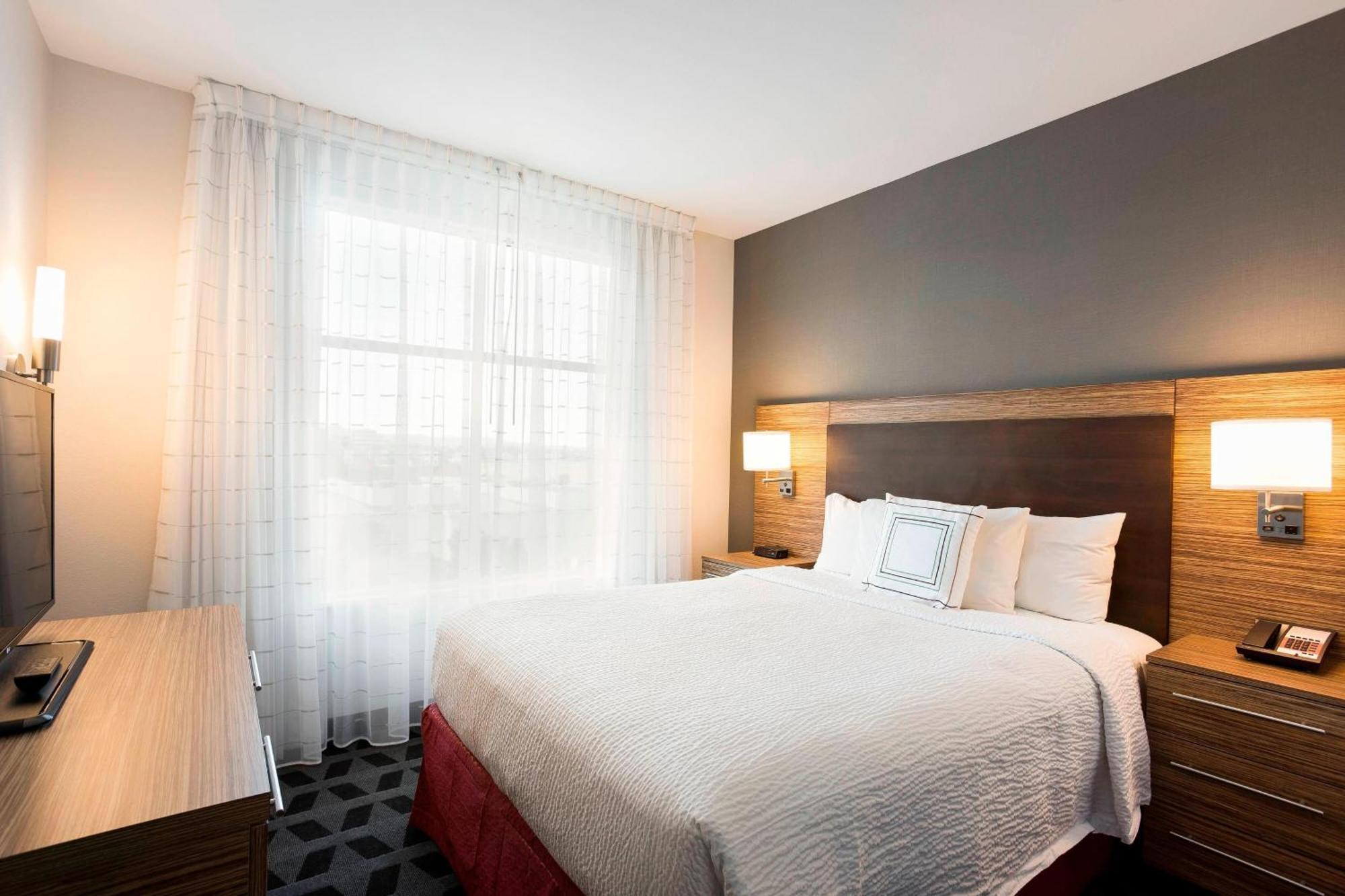 Towneplace Suites By Marriott San Mateo Foster City Extérieur photo